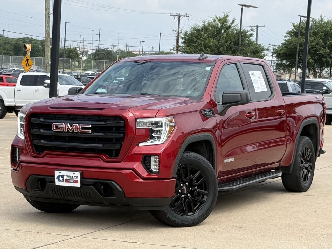 Used 2021 GMC Sierra 1500 Elevation w/ X31 Off-Road Package AWD/4WD image 2