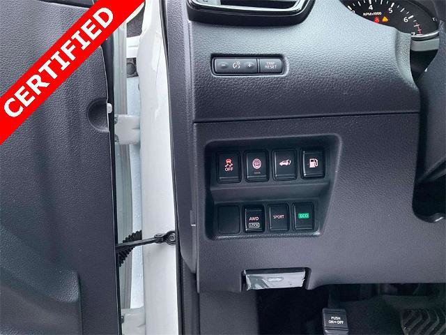 Used 2020 Nissan Rogue SV image 13