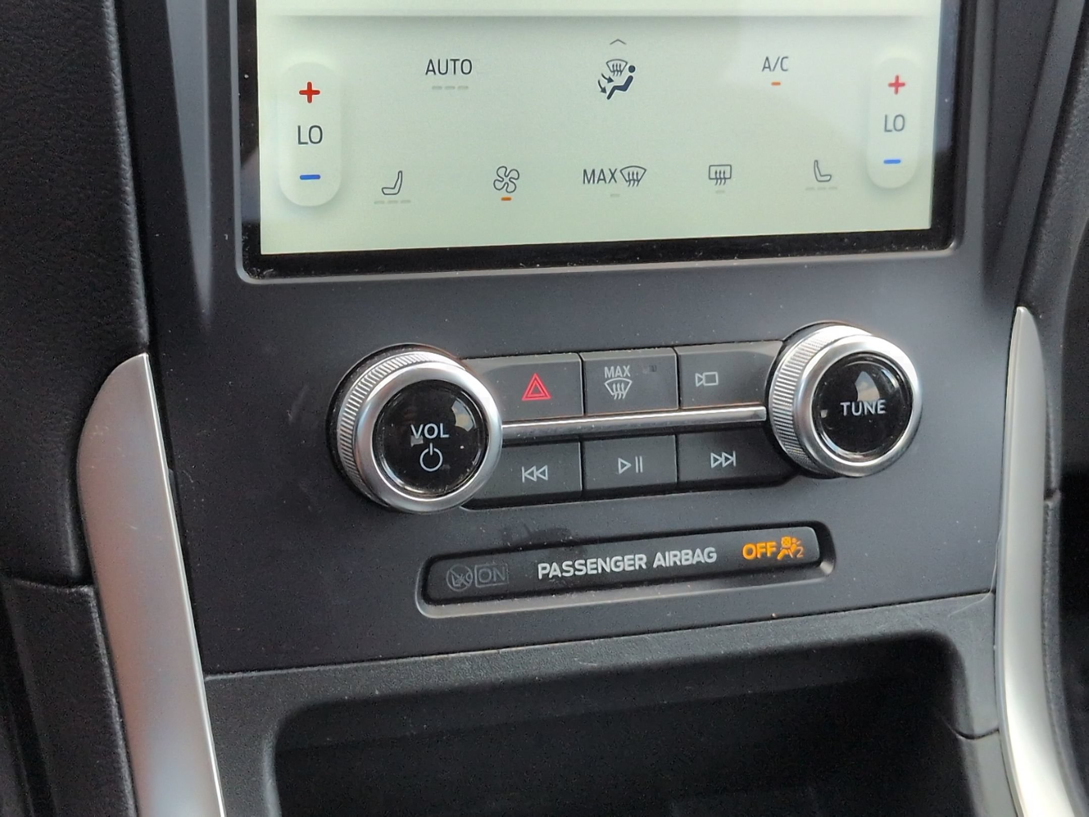 Certified 2024 Ford Edge SEL AWD/4WD image 25