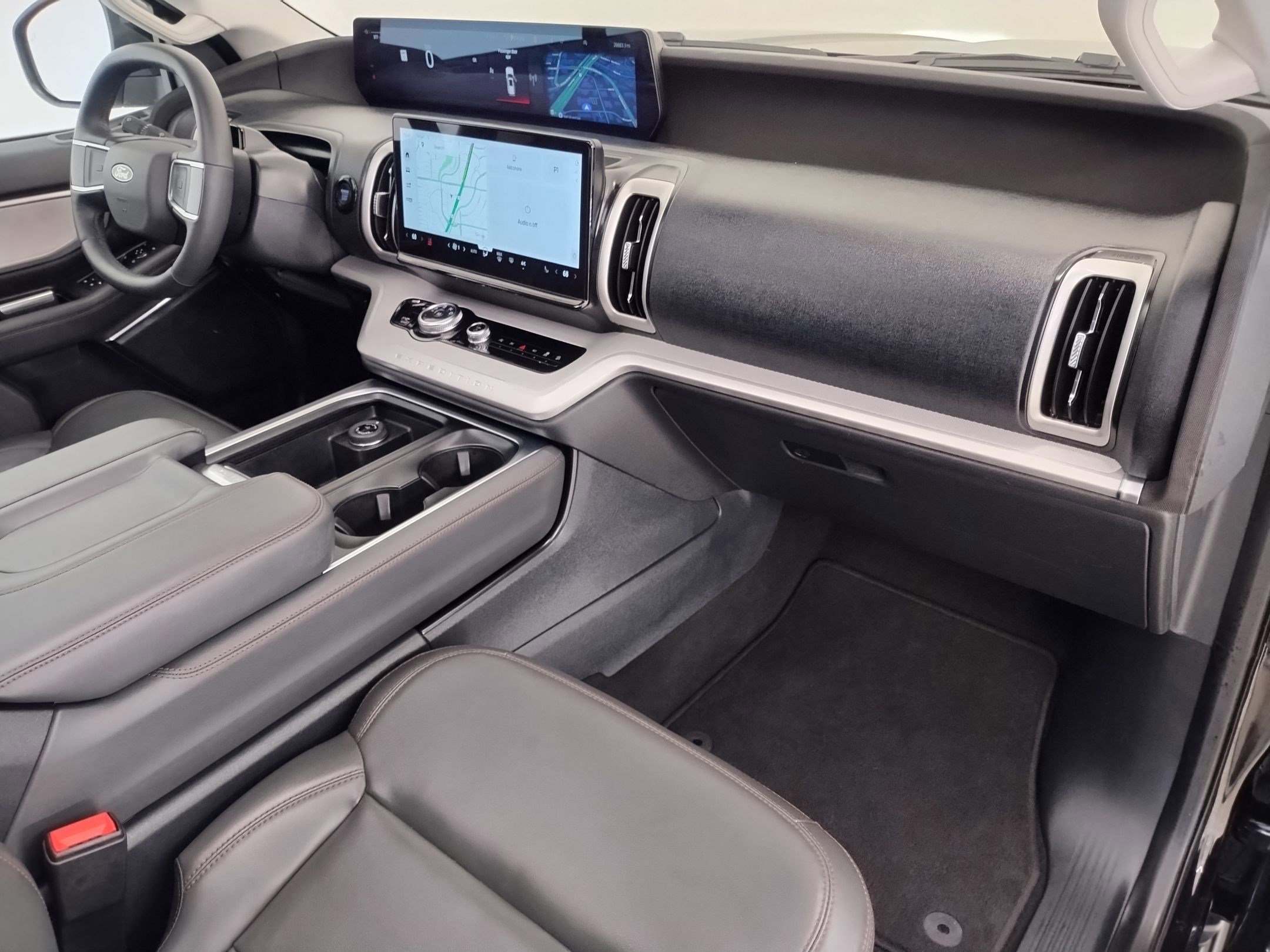 Certified 2025 Ford Expedition Active image 32