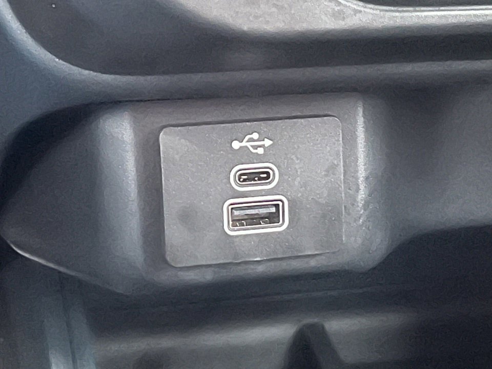 Certified 2025 Ford Maverick XL w/ 4K Tow Package image 31