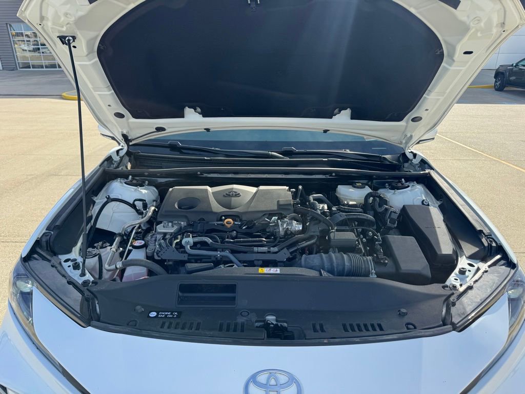Used 2025 Toyota Camry LE image 40