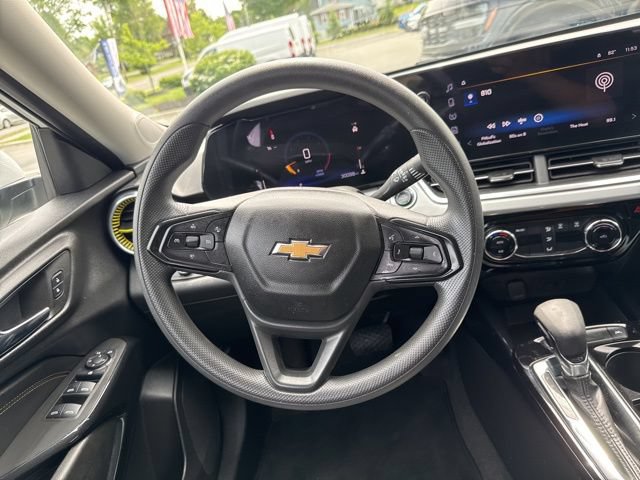 Used 2024 Chevrolet Trax LT FWD image 22