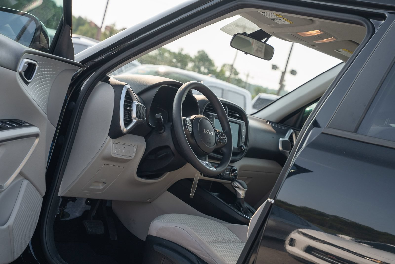 Used 2023 Kia Soul LX FWD image 18
