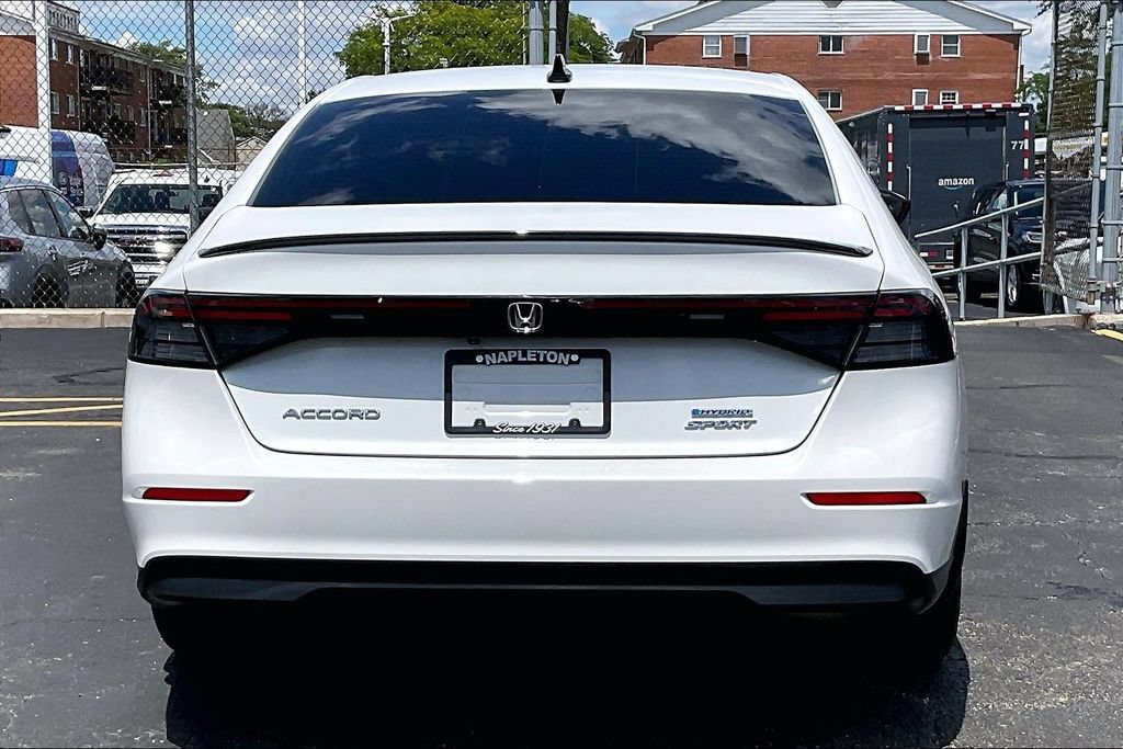Used 2023 Honda Accord Sport image 3