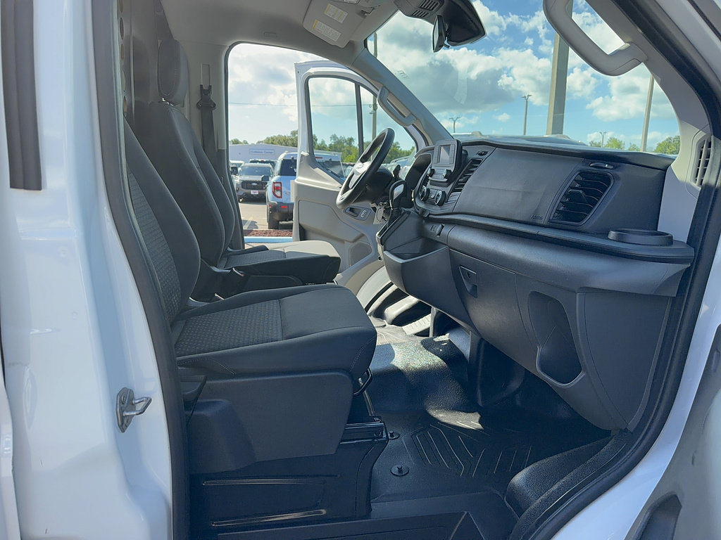 Certified 2025 Ford Transit 250 Low Roof w/ Exterior Upgrade Package RWD image 16
