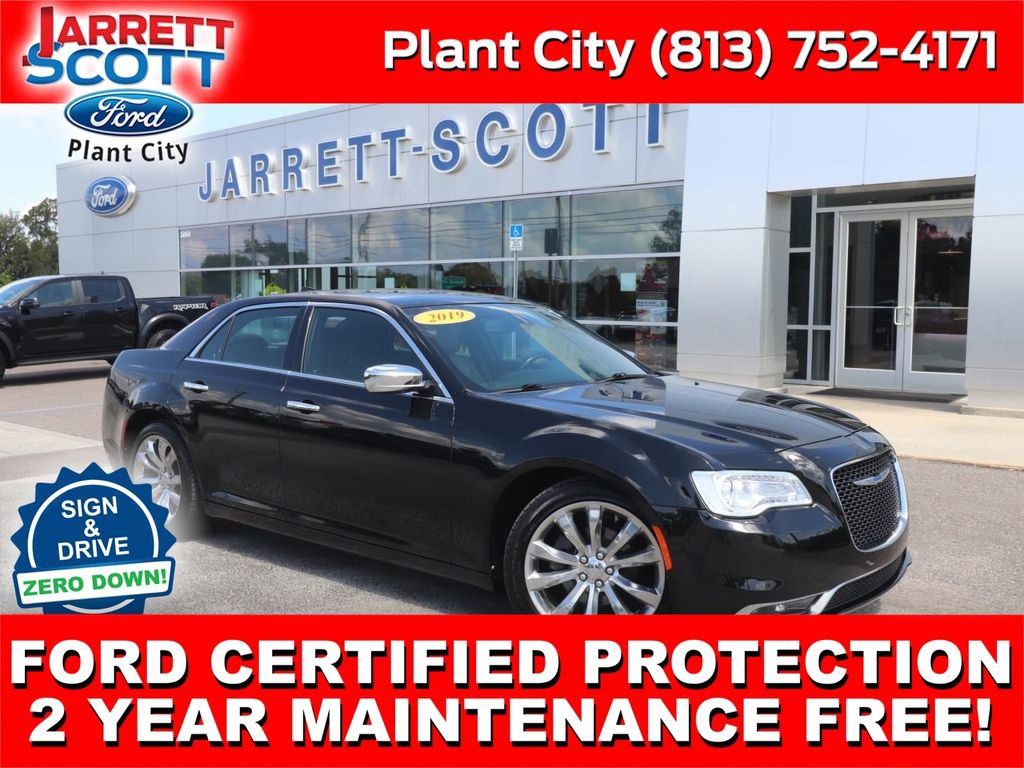 Used 2019 Chrysler 300 Limited RWD image 1