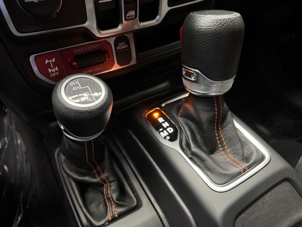 Used 2023 Jeep Gladiator Mojave w/ Cold Weather Group AWD/4WD image 18