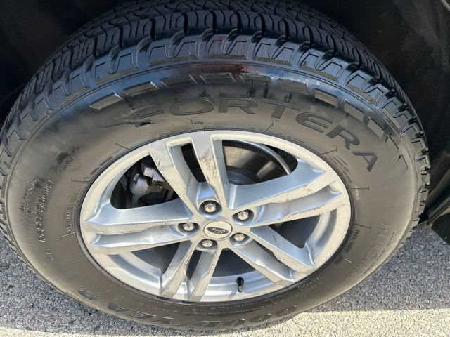 Certified 2022 Ford Explorer XLT w/ Equipment Group 202A AWD/4WD image 8