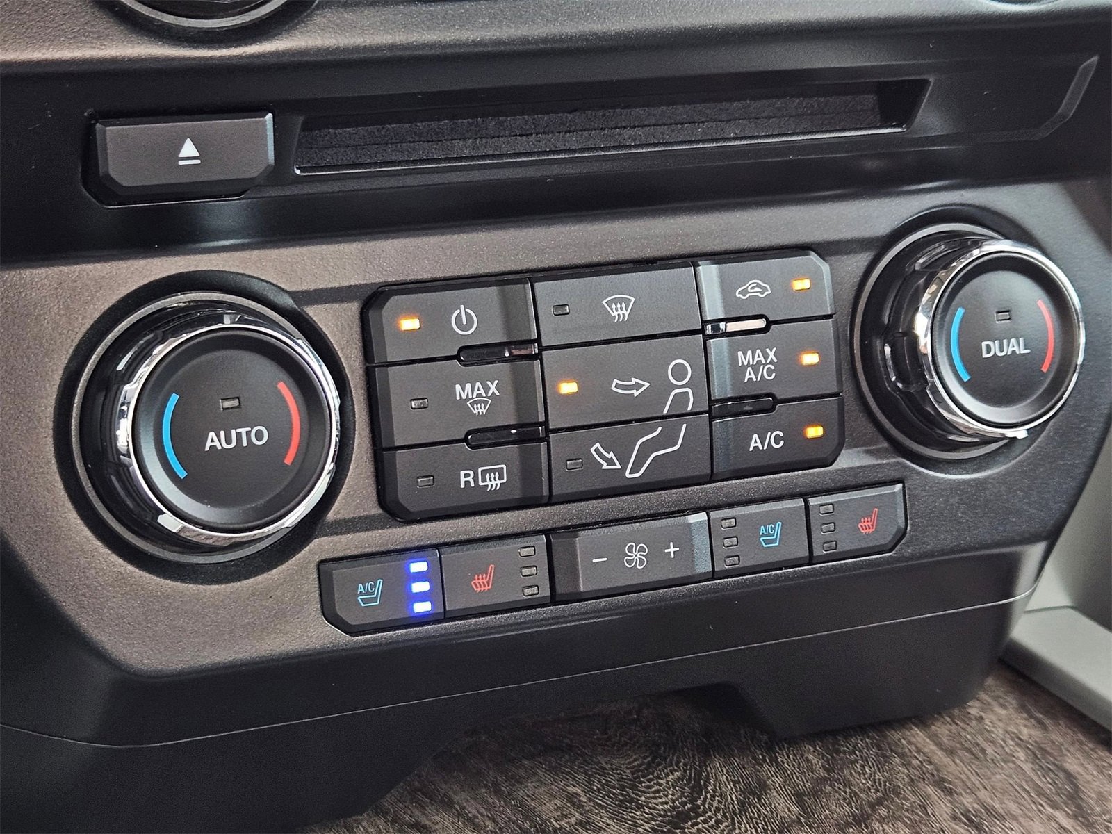 Certified 2017 Ford F250 Lariat w/ Chrome Package image 19