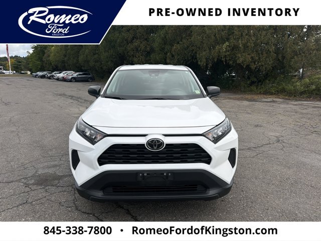 Used 2022 Toyota RAV4 LE AWD/4WD image 2