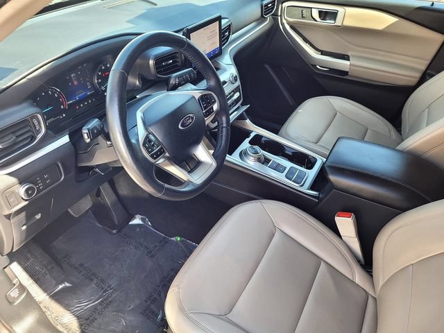 Certified 2021 Ford Explorer XLT w/ Equipment Group 202A RWD image 10