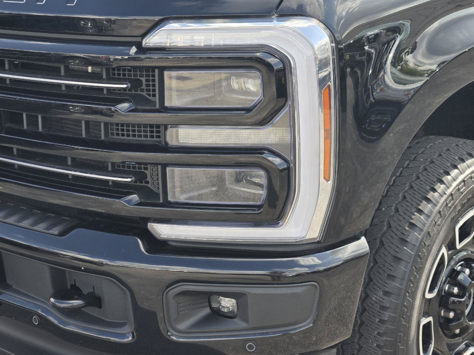 Certified 2025 Ford F250 Platinum AWD/4WD image 10