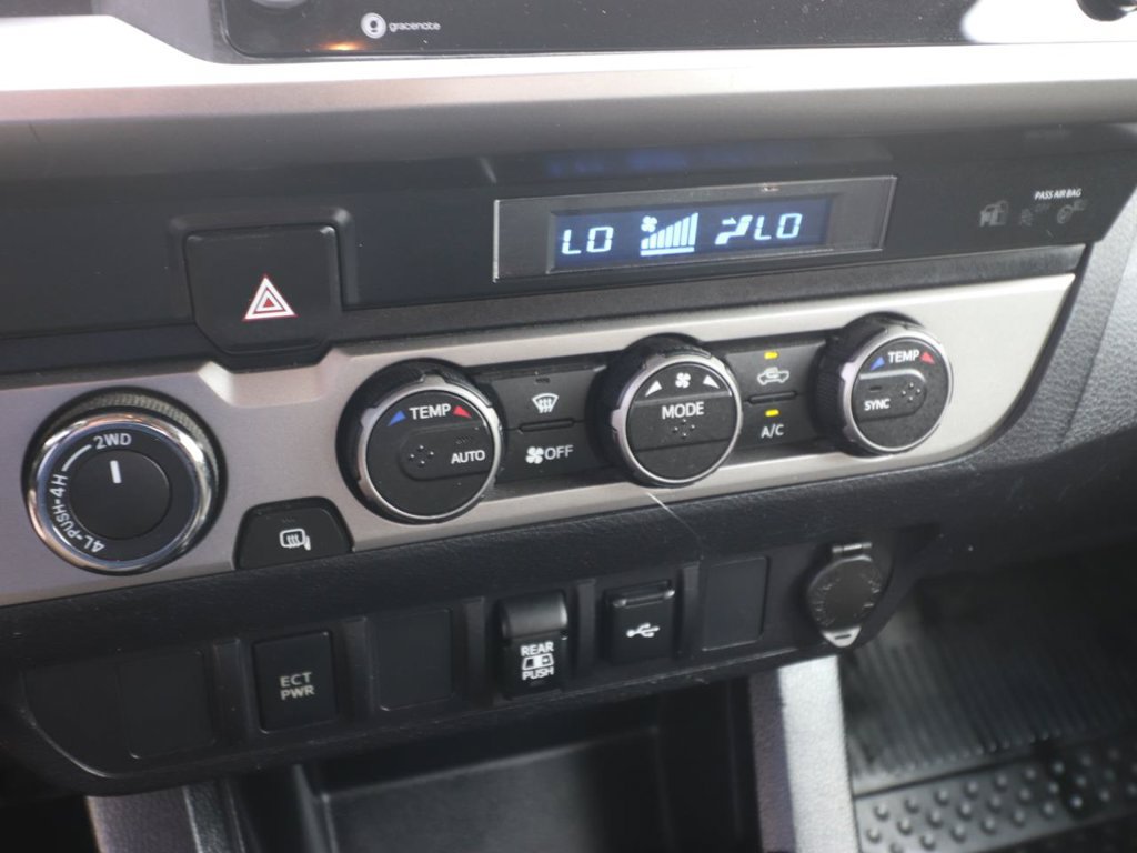Used 2022 Toyota Tacoma SR5 AWD/4WD image 21