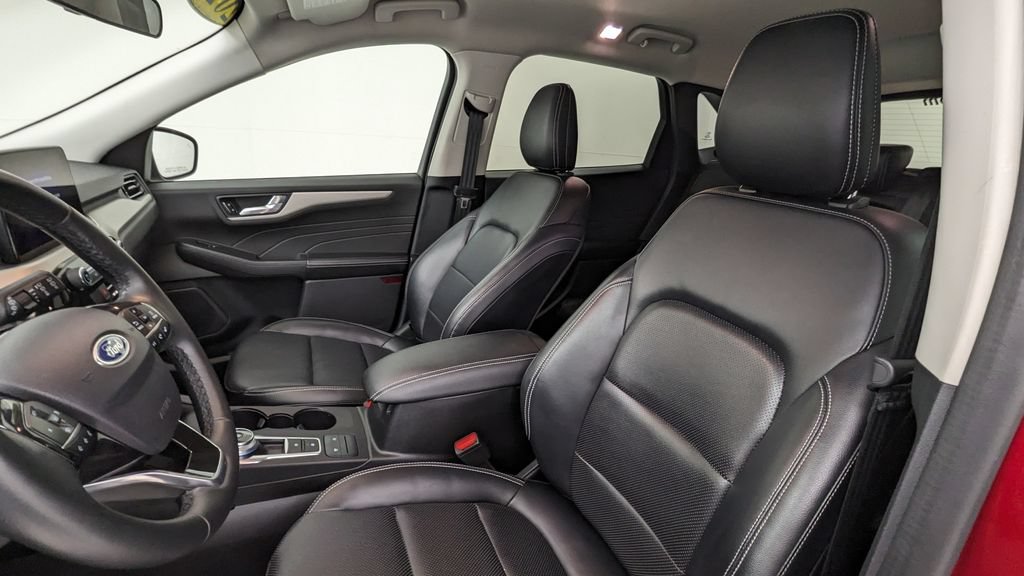 Certified 2021 Ford Escape SEL FWD image 2