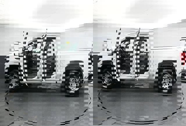 Used 2023 GMC Sierra 1500 Pro w/ Pro Value Package AWD/4WD image 38