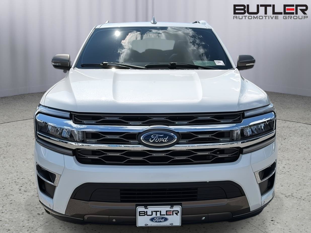 Certified 2024 Ford Expedition King Ranch RWD image 9