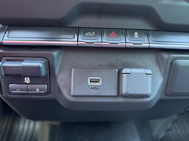 Used 2020 GMC Sierra 2500 4x4 Crew Cab w/ Convenience Package image 25