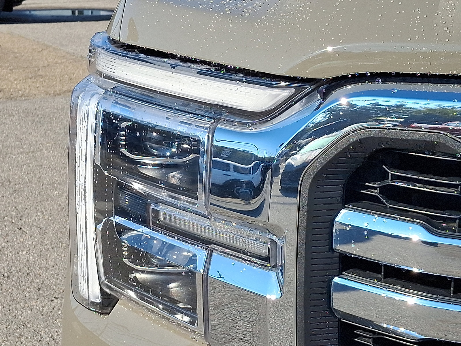 Certified 2025 Ford F150 Lariat w/ Equipment Group 501A Mid AWD/4WD image 9