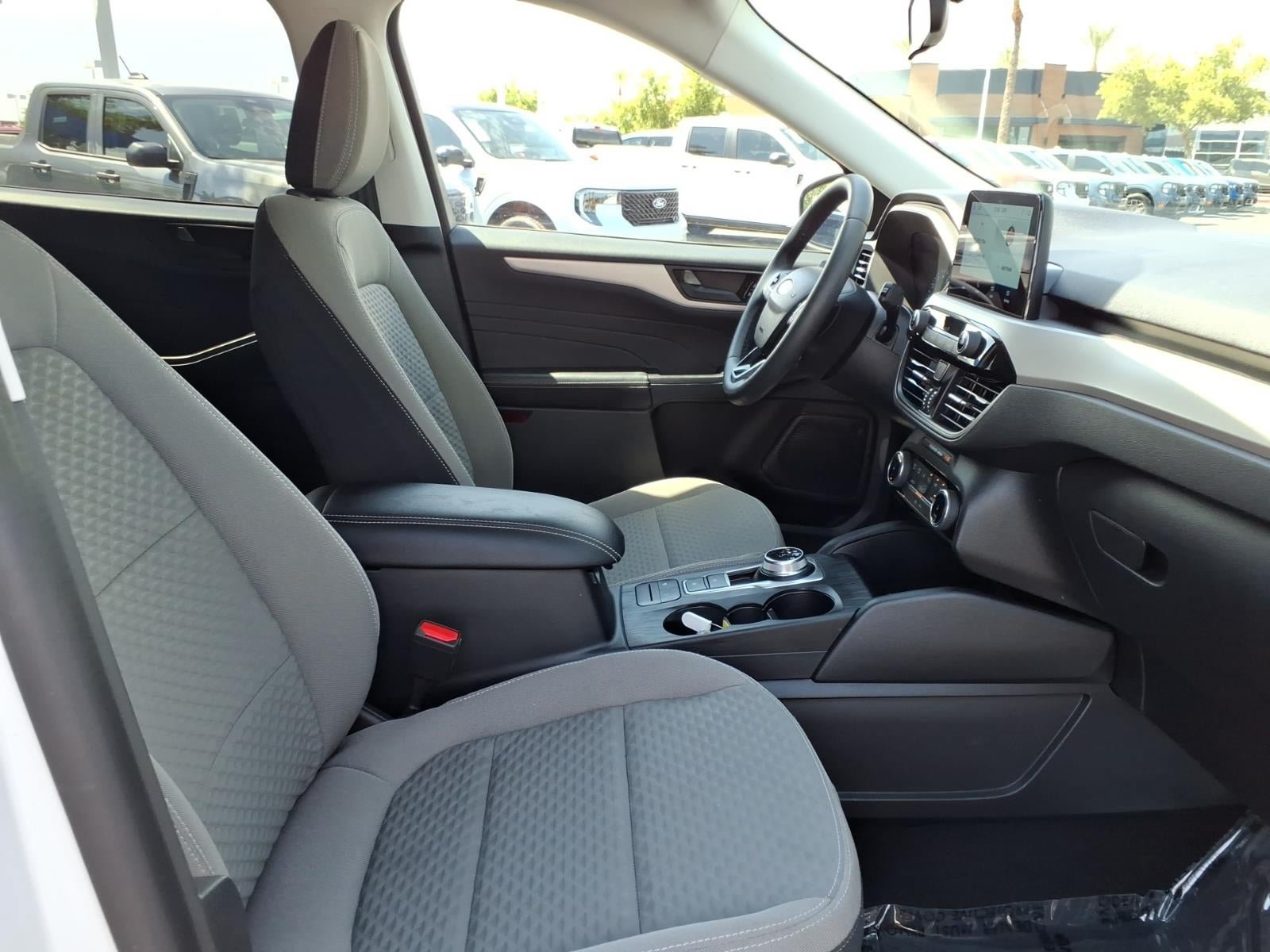 Certified 2022 Ford Escape SE w/ SE Sport Appearance Package FWD image 11