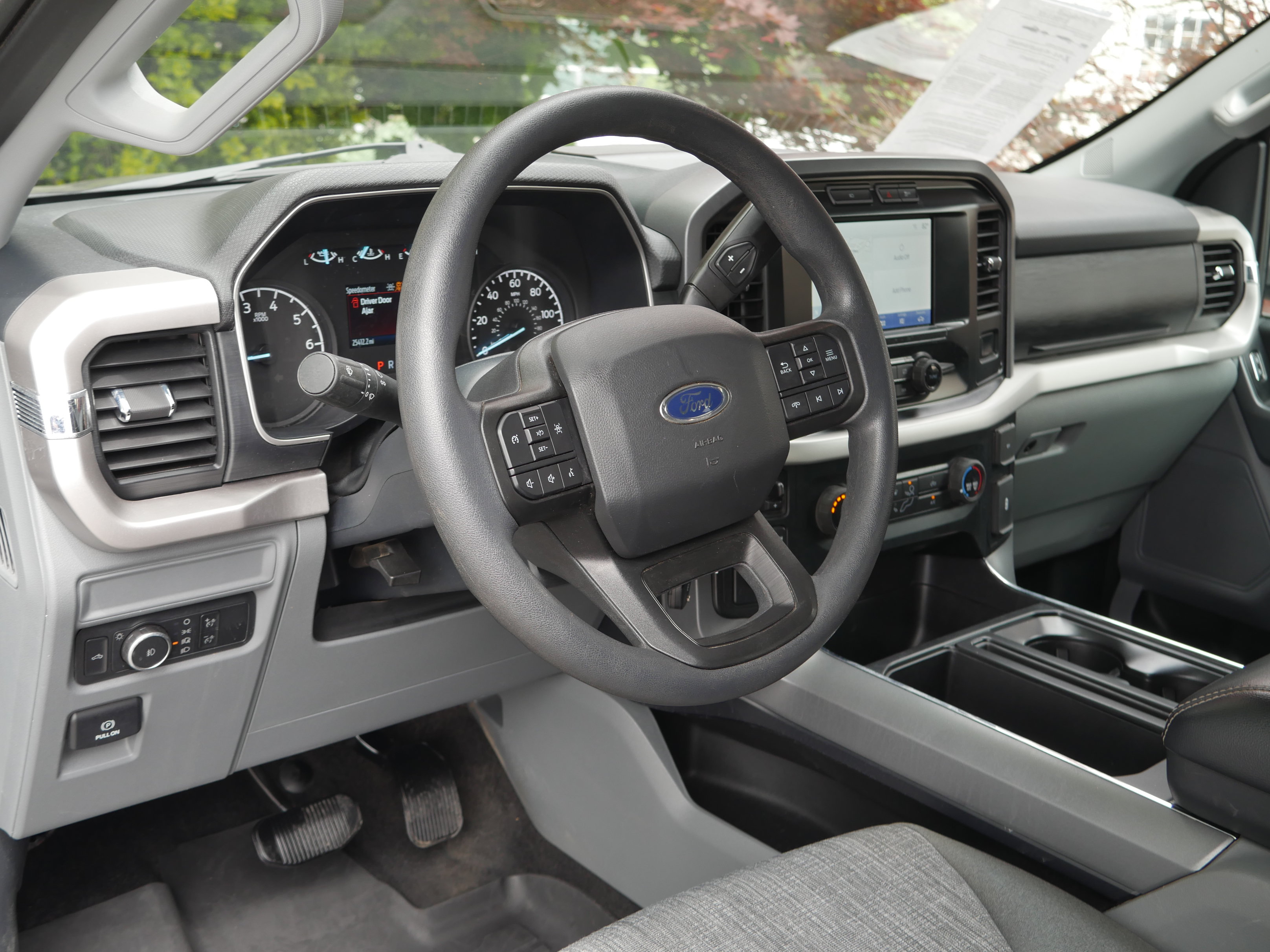 Certified 2022 Ford F150 XLT w/ Trailer Tow Package AWD/4WD image 4