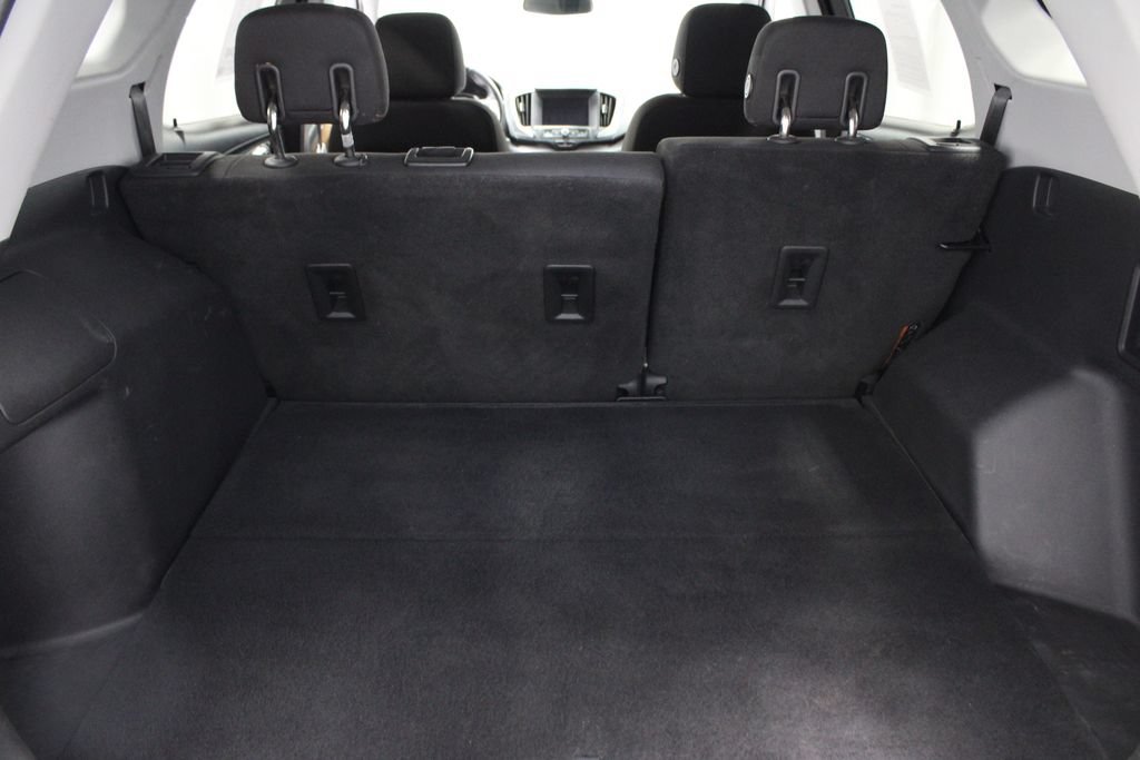 Used 2020 GMC Terrain SLE w/ Elevation Edition FWD image 17