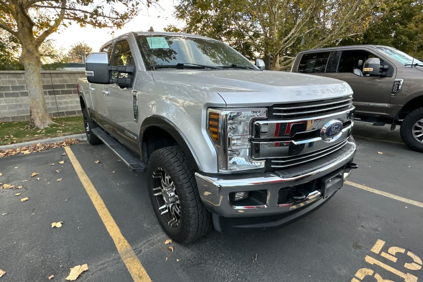 Certified 2019 Ford F250 Lariat w/ Lariat Value Package AWD/4WD image 3