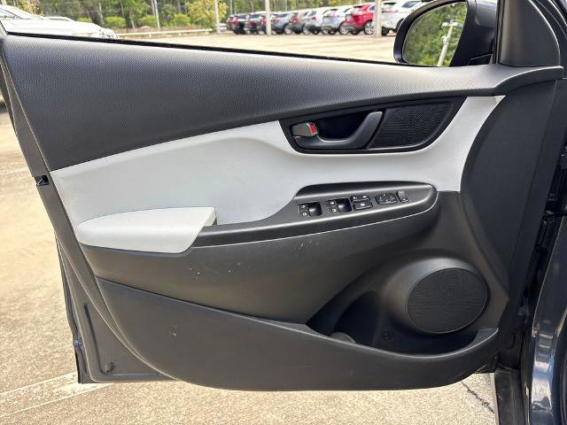 Used 2023 Hyundai Kona SE AWD/4WD image 15