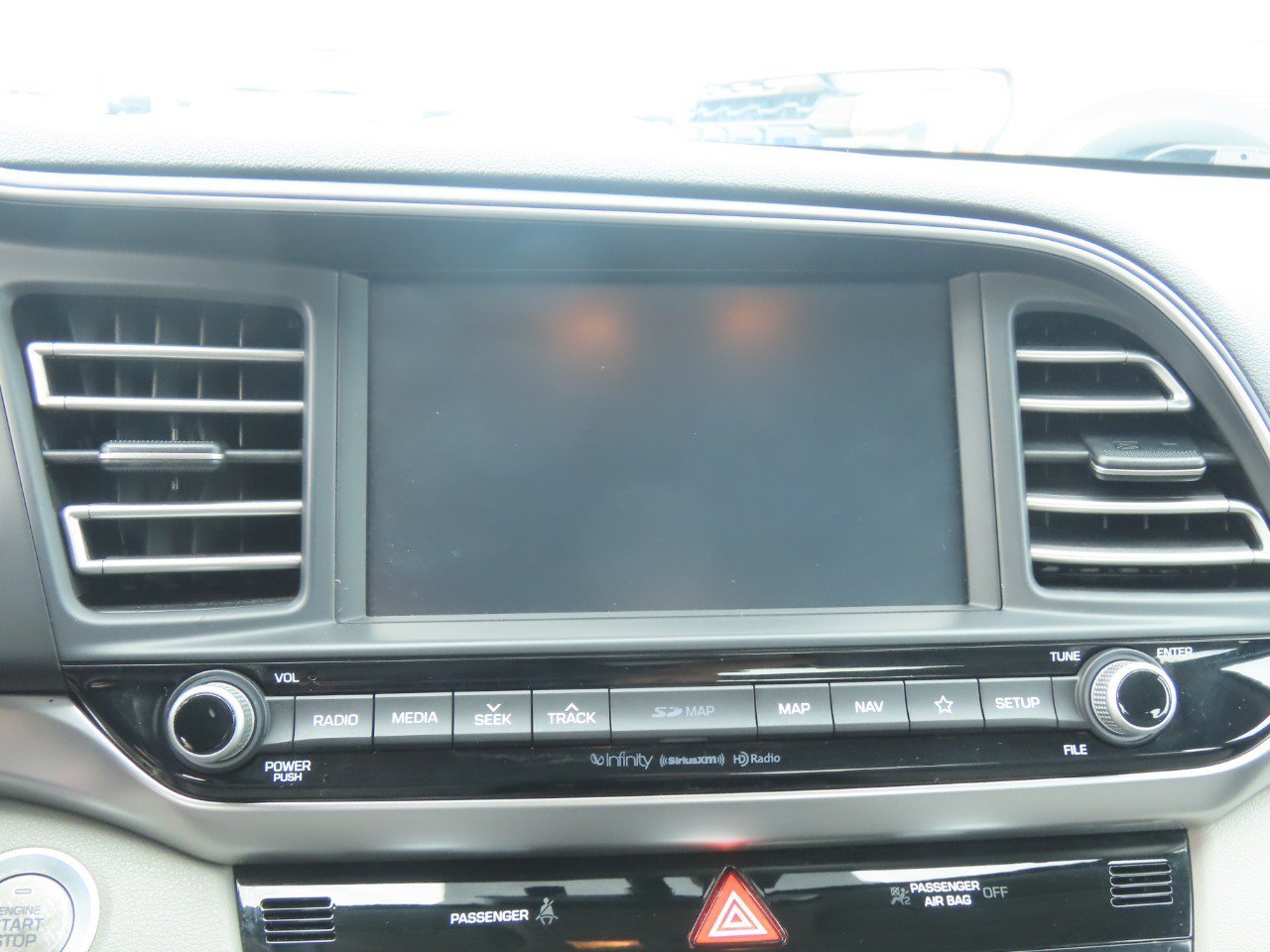 Used 2020 Hyundai Elantra Limited w/ Ultimate Package 03 FWD image 28
