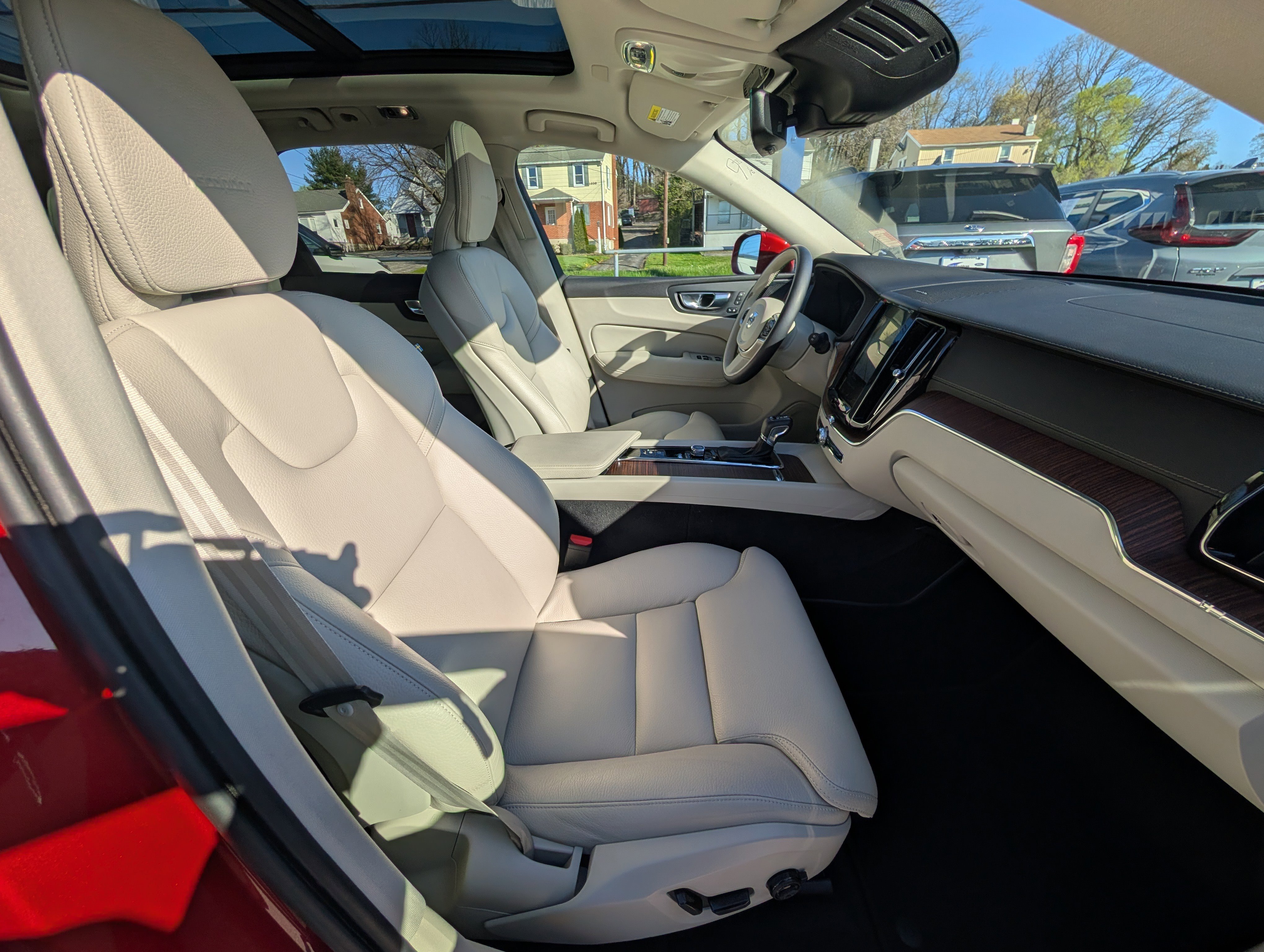 Used 2020 Volvo XC60 T5 Inscription w/ Protection Package Premier image 12