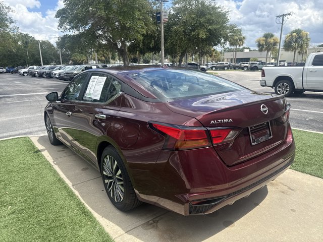 Used 2025 Nissan Altima 2.5 SV FWD image 8
