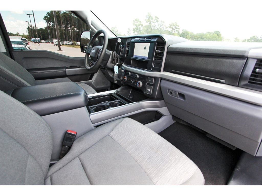 Certified 2024 Ford F250 XLT w/ FX4 Off-Road Package AWD/4WD image 27