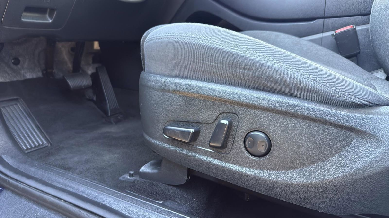 Used 2023 Hyundai Santa Fe SEL image 11