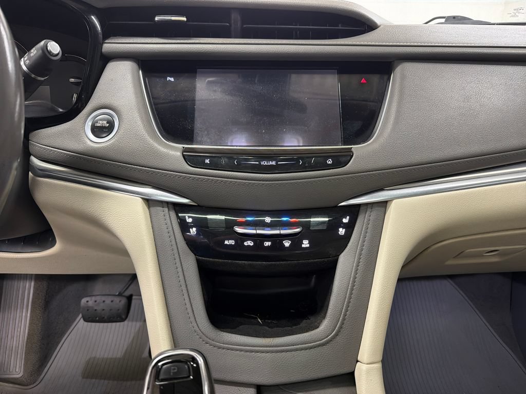 Used 2019 Cadillac XT5 Premium Luxury FWD image 23