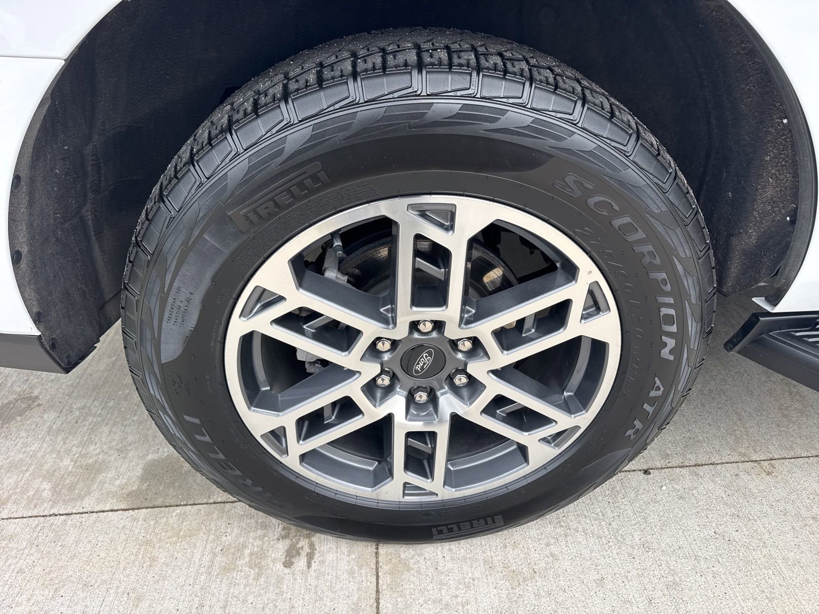 Certified 2025 Ford Expedition Active AWD/4WD image 21