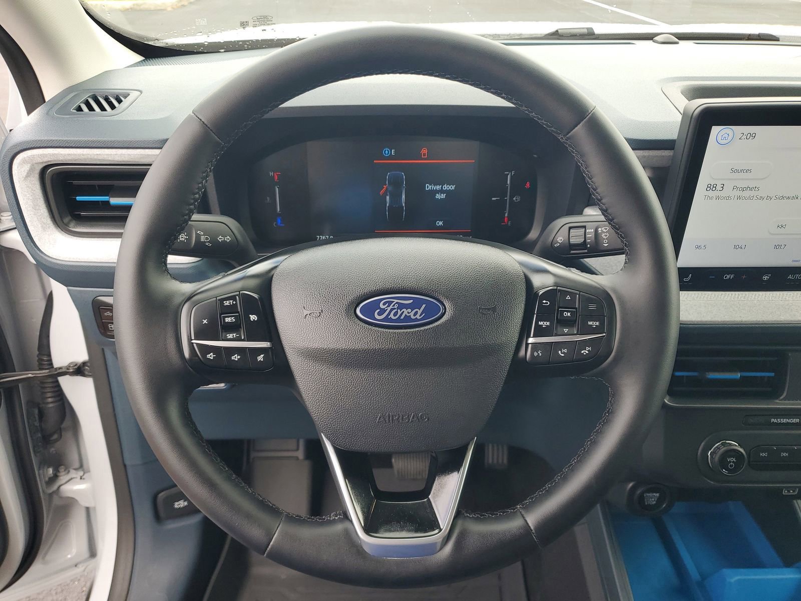 Certified 2025 Ford Maverick XLT w/ Equipment Group 301A AWD/4WD image 17