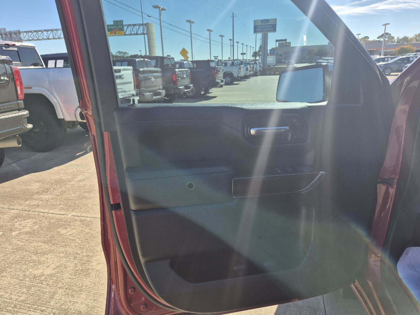 Used 2019 GMC Sierra 1500 SLT w/ Driver Alert Package I image 11