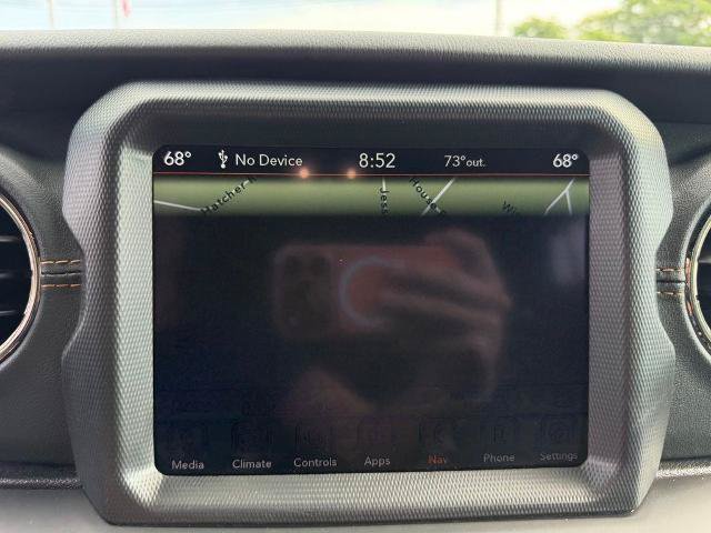 Used 2021 Jeep Wrangler Unlimited Sahara AWD/4WD image 22
