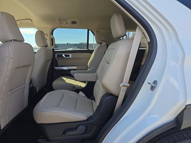 Certified 2022 Ford Explorer XLT w/ Equipment Group 202A AWD/4WD image 10