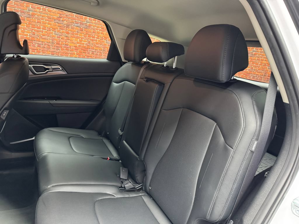 Used 2025 Kia Sportage EX FWD image 26