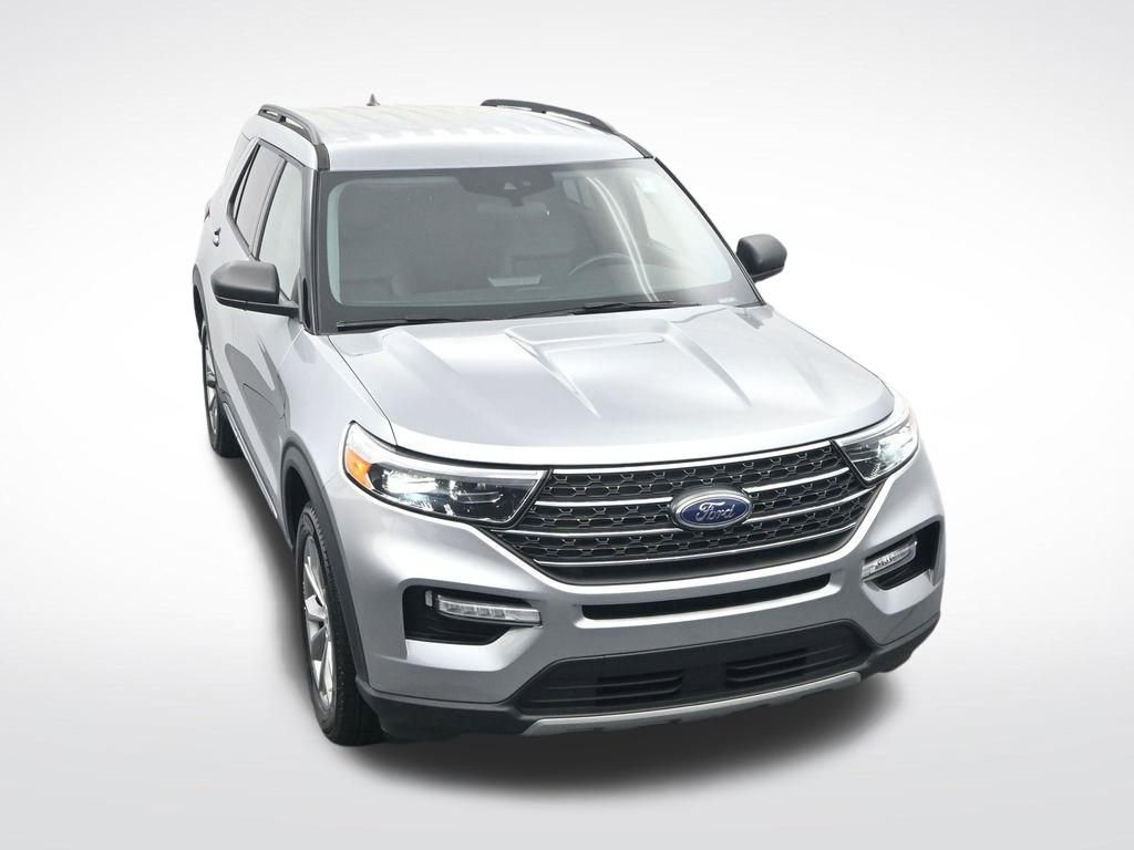 Certified 2023 Ford Explorer XLT w/ Equipment Group 202A AWD/4WD image 25