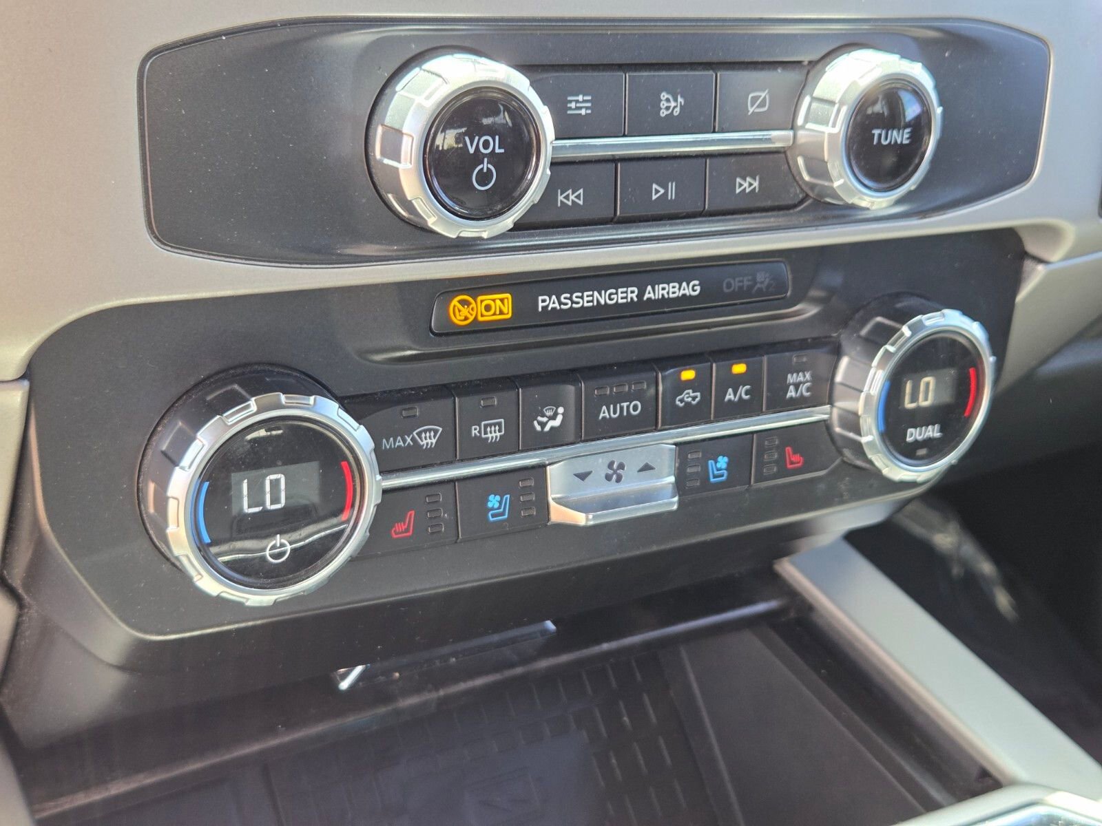 Certified 2022 Ford F250 Lariat w/ Lariat Ultimate Package AWD/4WD image 22