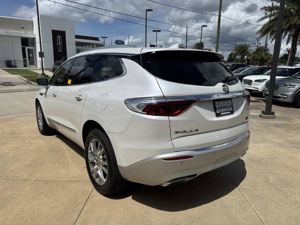 Used 2023 Buick Enclave Essence w/ Experience Buick Package FWD image 7