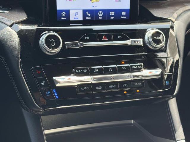 Certified 2022 Ford Explorer Platinum w/ Technology Package AWD/4WD image 15