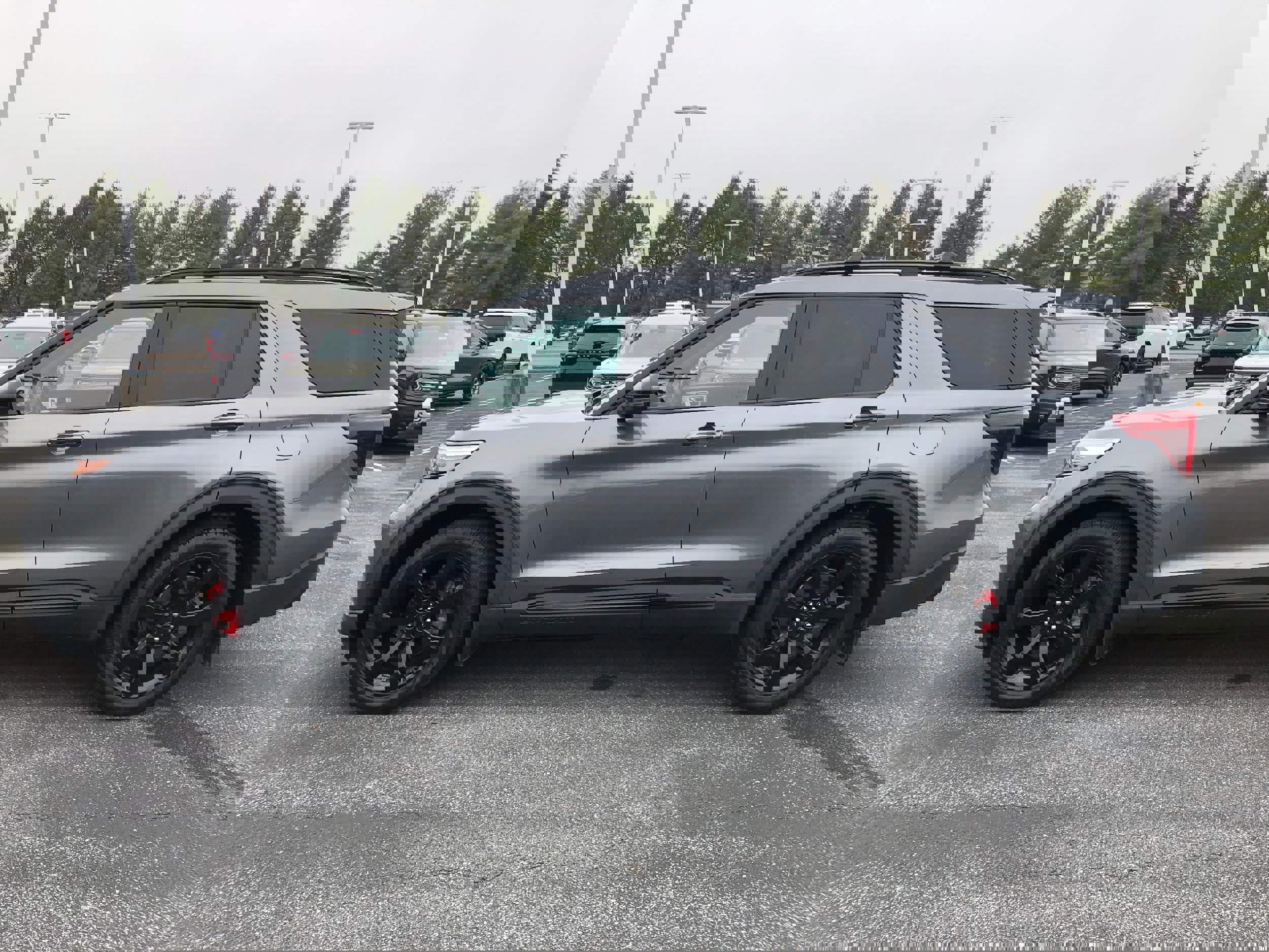 Certified 2022 Ford Explorer ST w/ Equipment Group 401A image 6