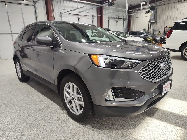 Certified 2023 Ford Edge SEL w/ Convenience Package AWD/4WD image 3