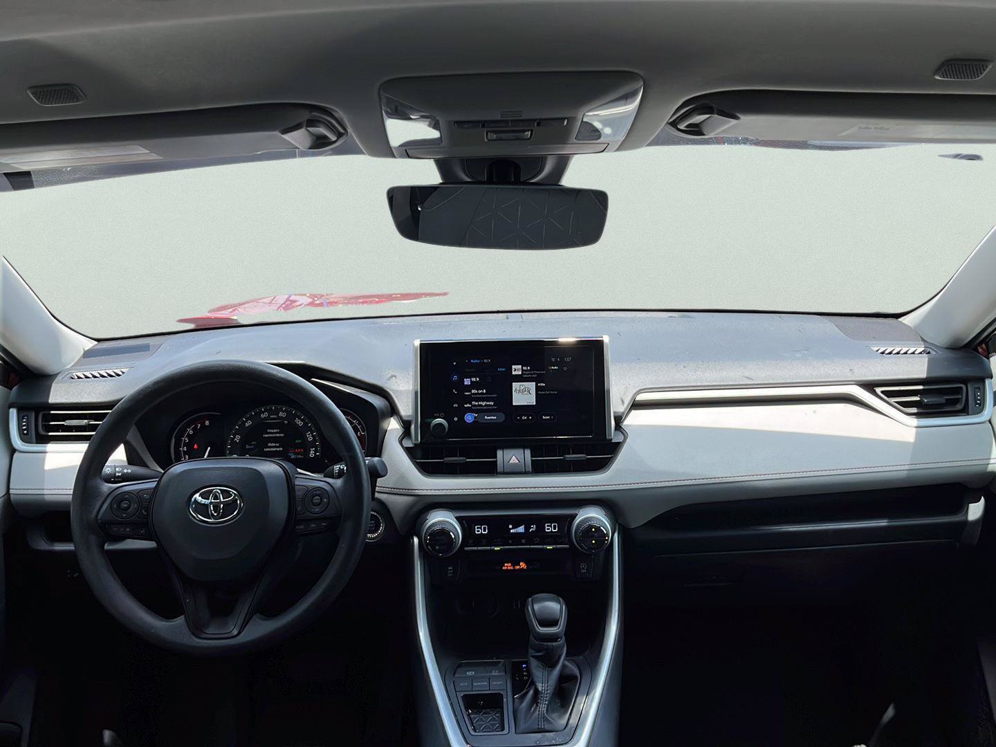 Used 2025 Toyota RAV4 XLE FWD image 8