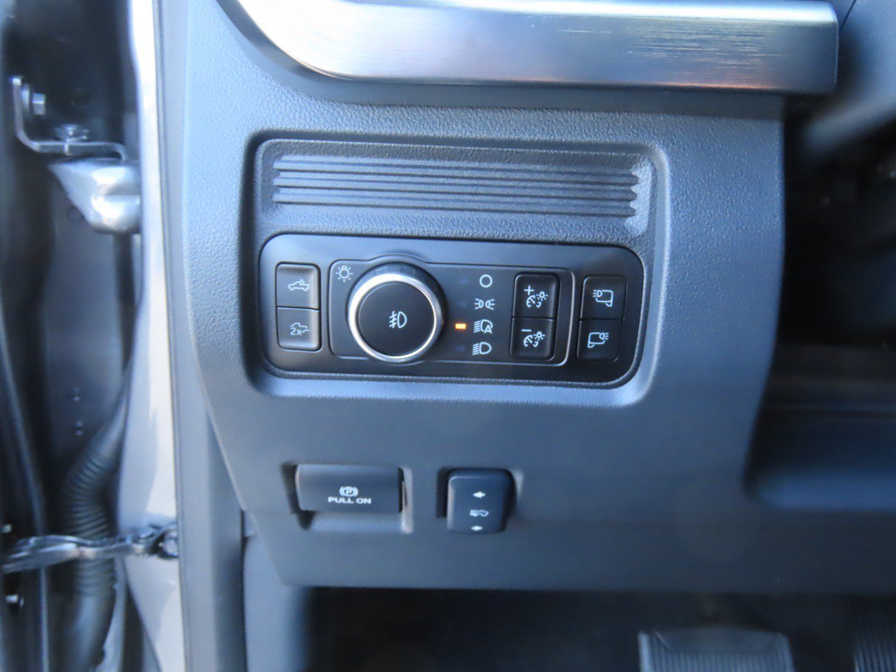 Certified 2025 Ford F250 Lariat w/ Chrome Package AWD/4WD image 25