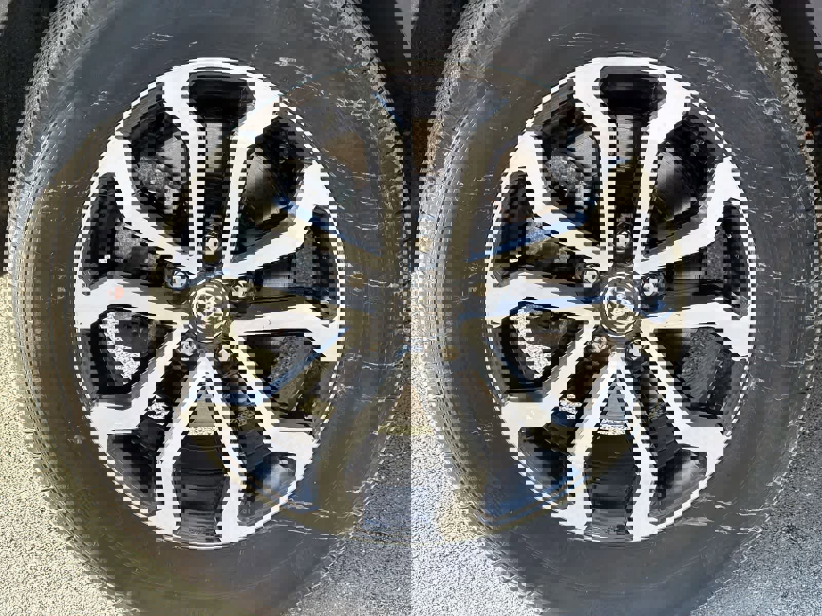 Used 2024 Toyota Corolla Cross AWD Hybrid image 14