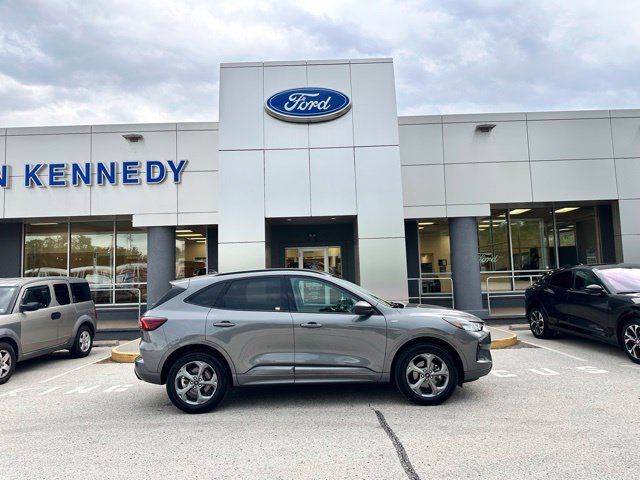 Certified 2024 Ford Escape ST-Line w/ Tech Pack #1 AWD/4WD image 22